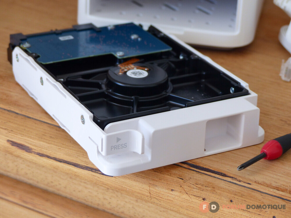 Reolink Home Hub Pro Install HDD.JPG