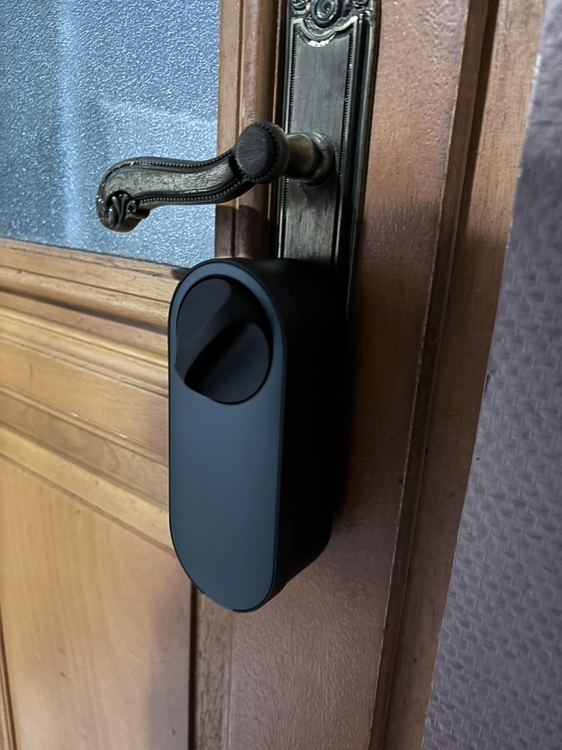 aqara u200 sur porte