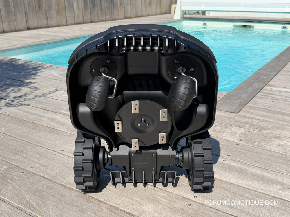 MAMMOTION yuka mini 2 1000 lidar dessous
